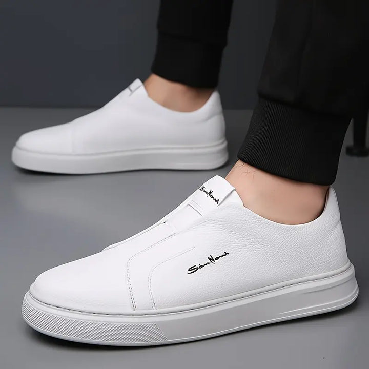 Nahkaiset slip-on kengät