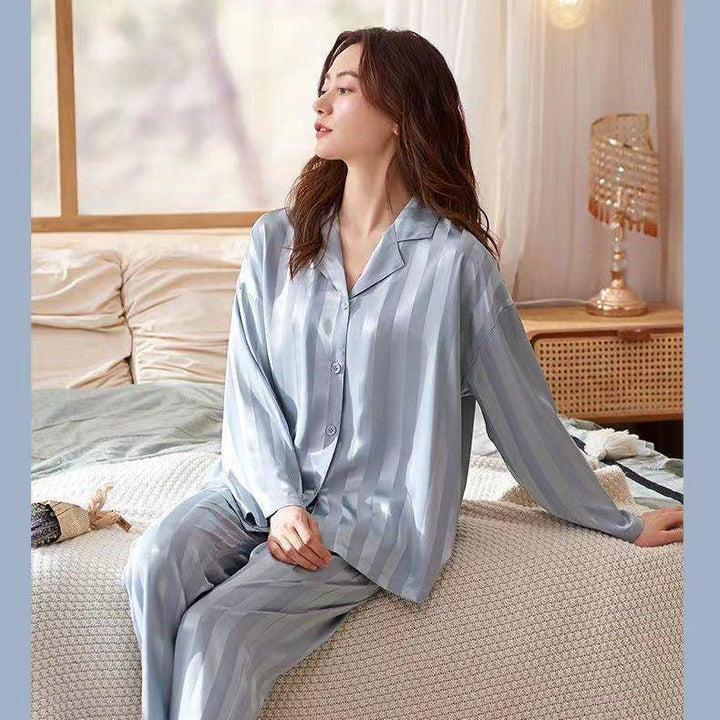 Flair - Ylellinen pyjama puku