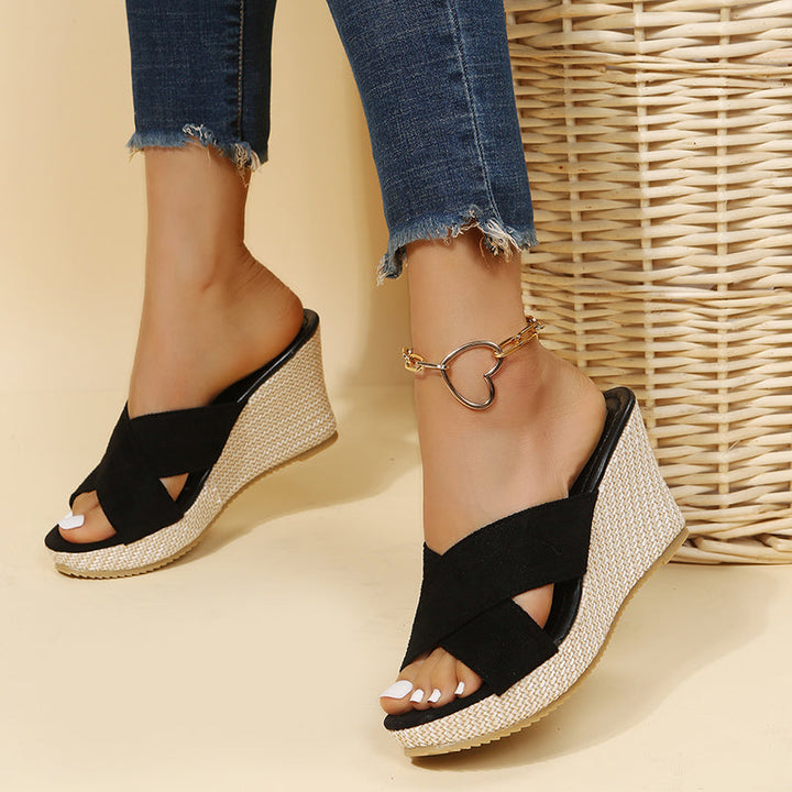 Carla – Rentouttavat Varpaan Sandalit