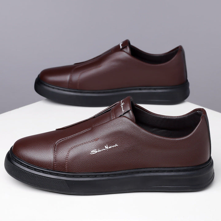 Nahkaiset slip-on kengät
