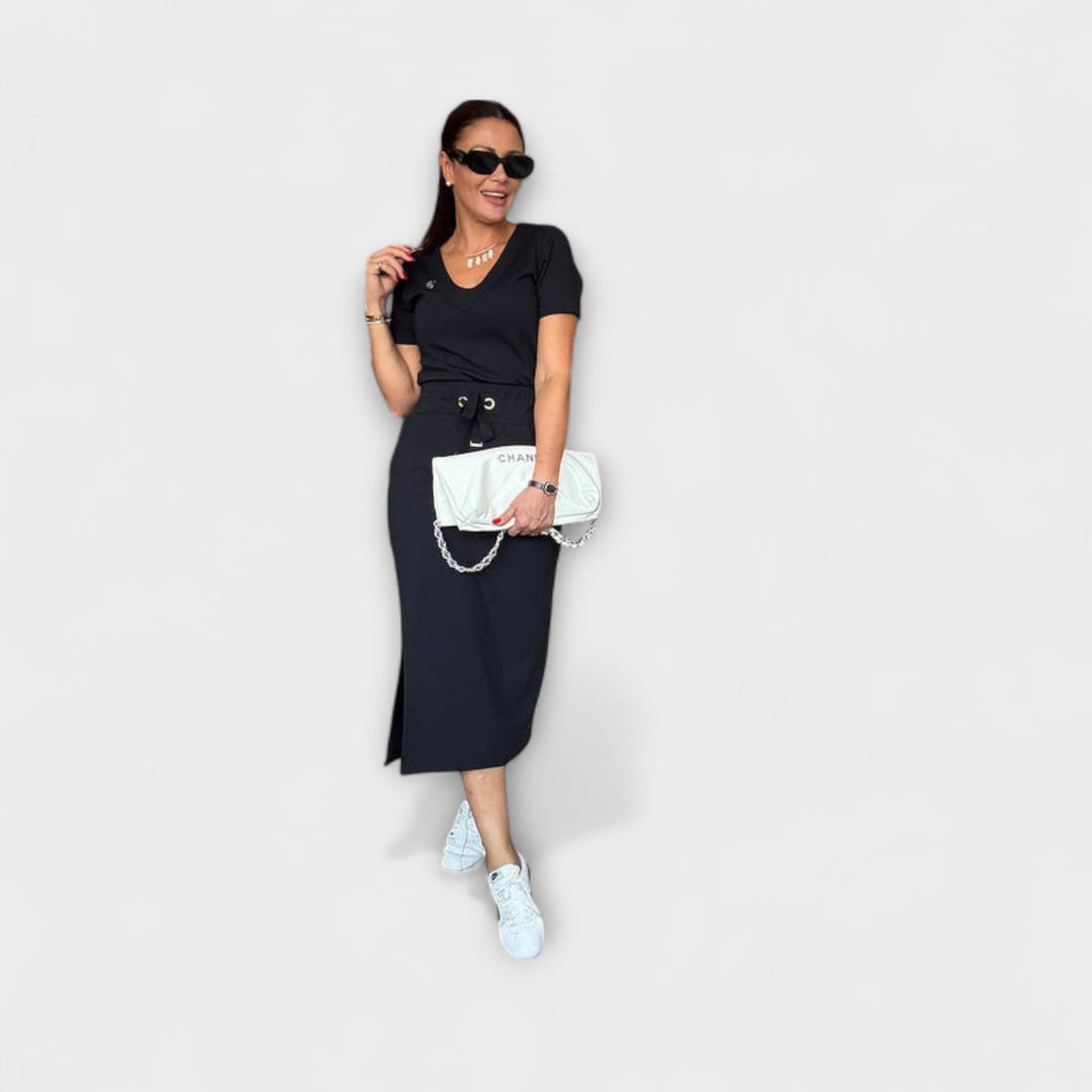 Danielle - Tyylikäs V-pääntiepaita ja hame