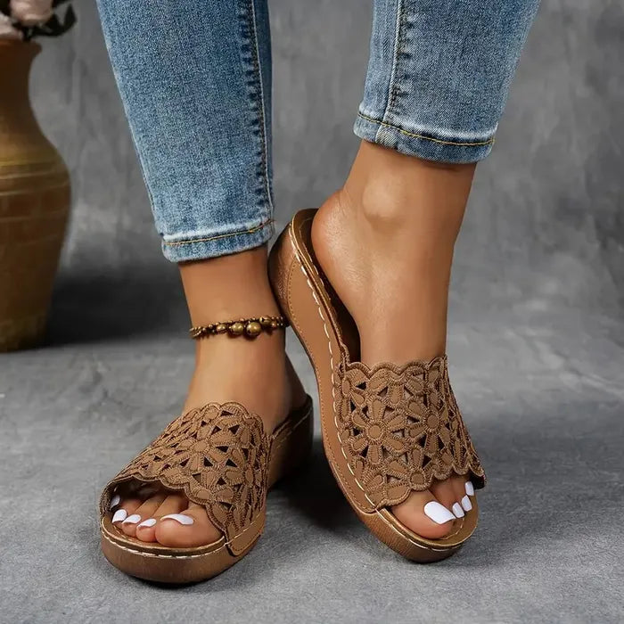 Delilah – Ergonomiset Sandalit