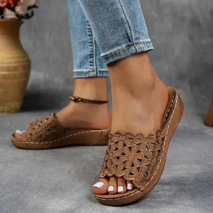 Delilah – Ergonomiset Sandalit