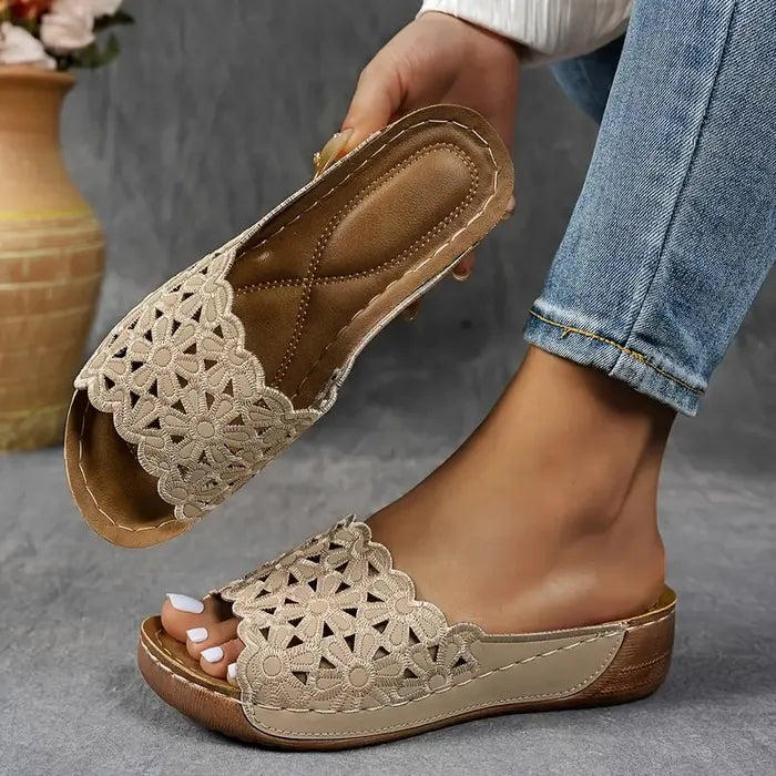Delilah – Ergonomiset Sandalit